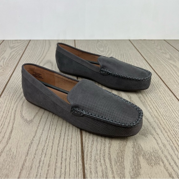 Journee Collection Women's Halsey Perforated Detail Moc Toe Loafers 9 Grey $70 - Picture 1 of 9